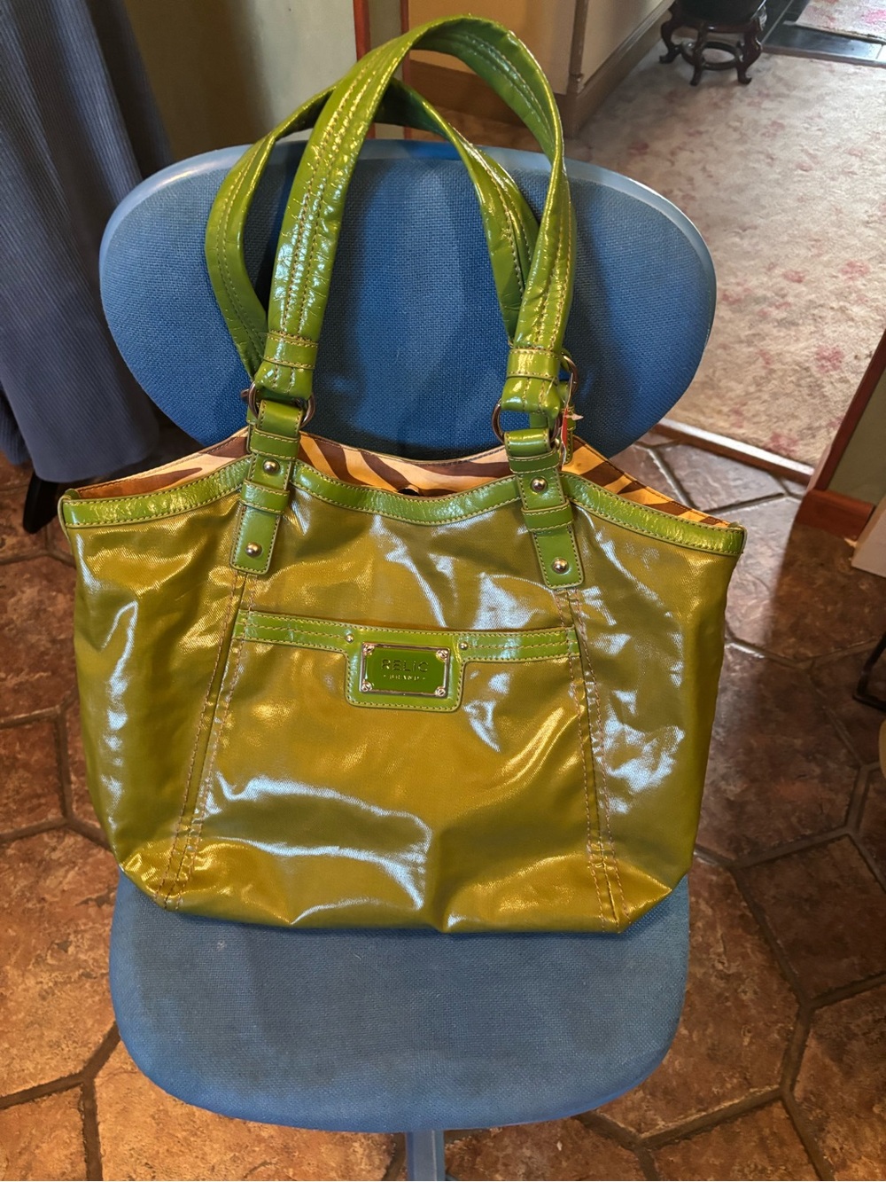 RELIC NWT Daphne Green Tote Bag NEVER USED Y2K Animal print lining